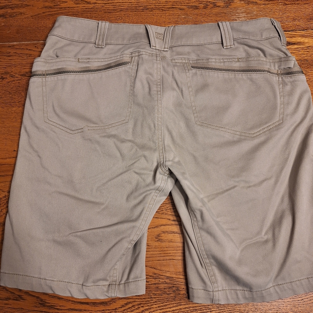 5.11 tan shorts size 12